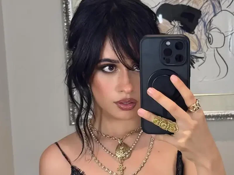 REUNIÃO DO FIFTH HARMONY PODE ESPERAR, DIZ CAMILA CABELLO AO SE DEDICAR AO NOVO ÁLBUM