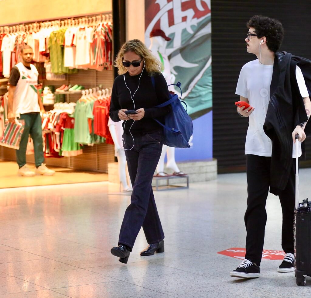 Foto de Andréa Beltrão no Aeroporto Santos Dumont (Fotos: Priscila Silva / AgNews)