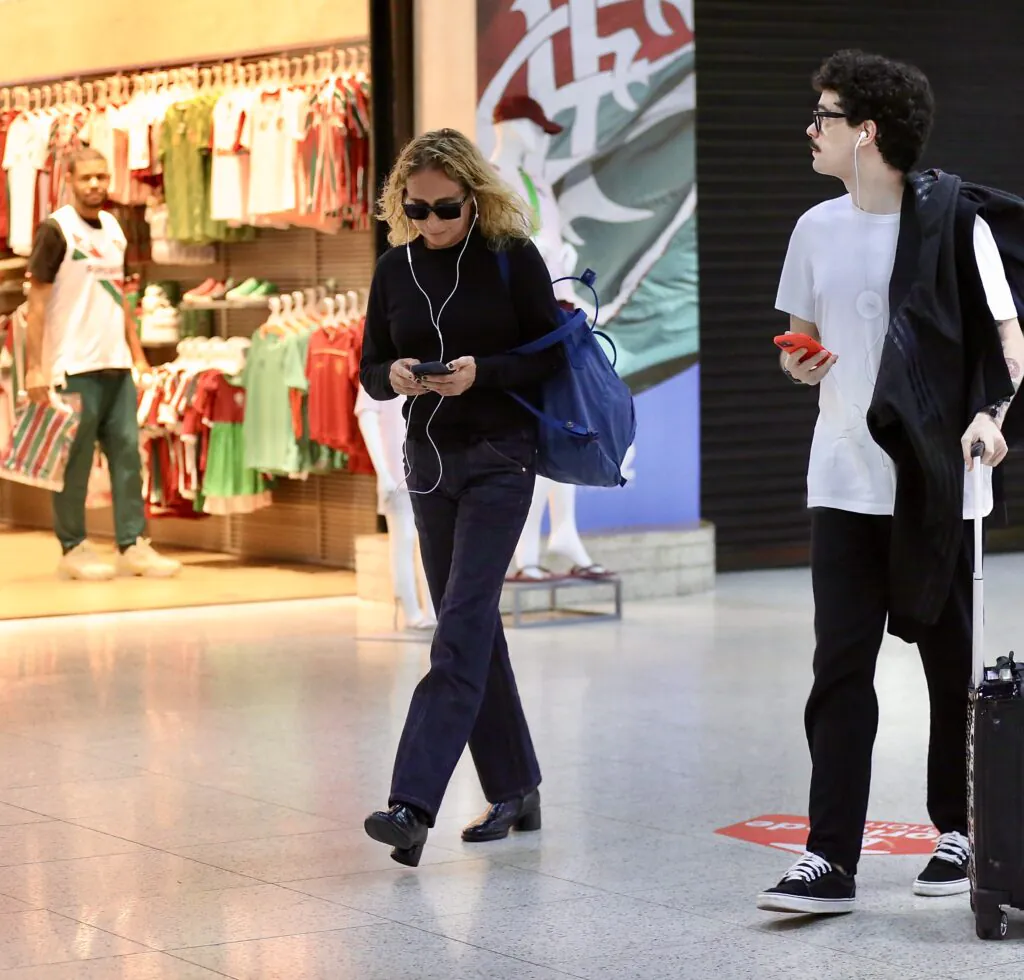 Foto de Andréa Beltrão no Aeroporto Santos Dumont (Fotos: Priscila Silva / AgNews)
