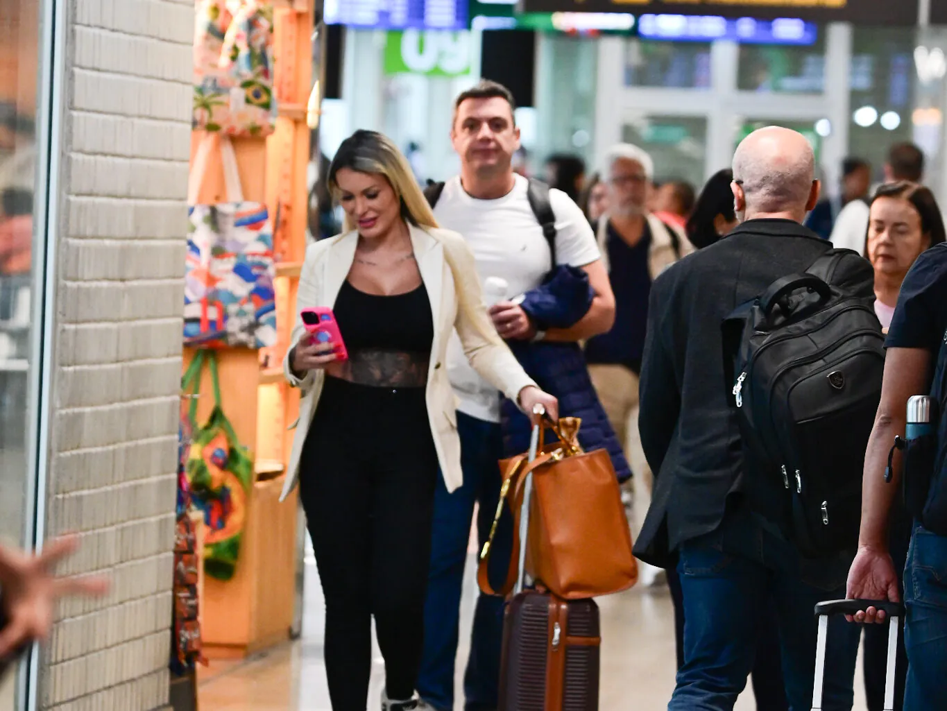Andressa Urach no Aeroporto de Congonhas (Fotos: Leo Franco / AgNews)